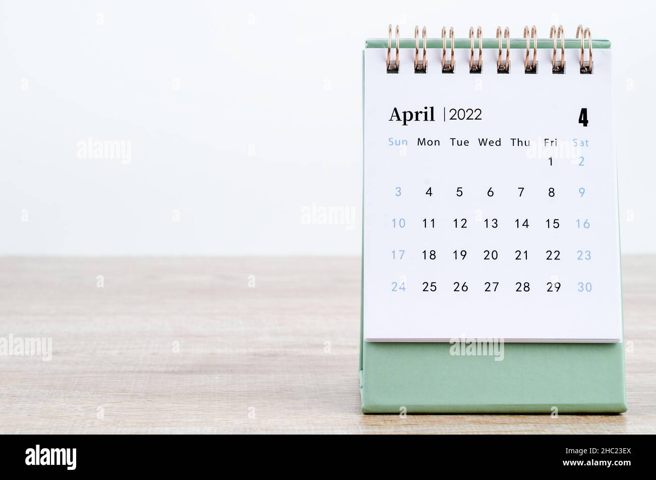 April 2022 Desktop Calendar The April 2022 Desk Calendar On White Stock Photo - Alamy