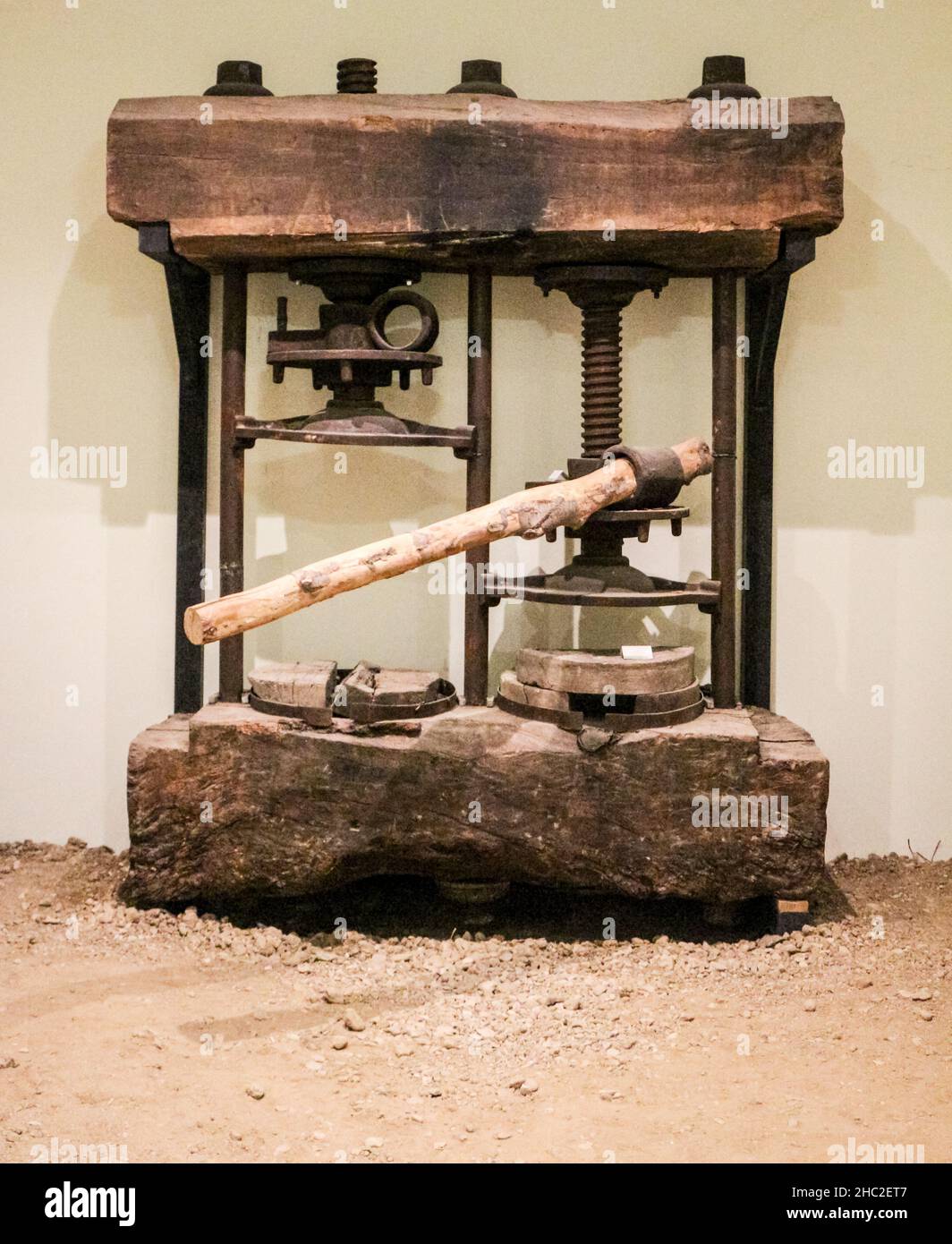 Olive press vintage machine hi-res stock photography and images - Alamy