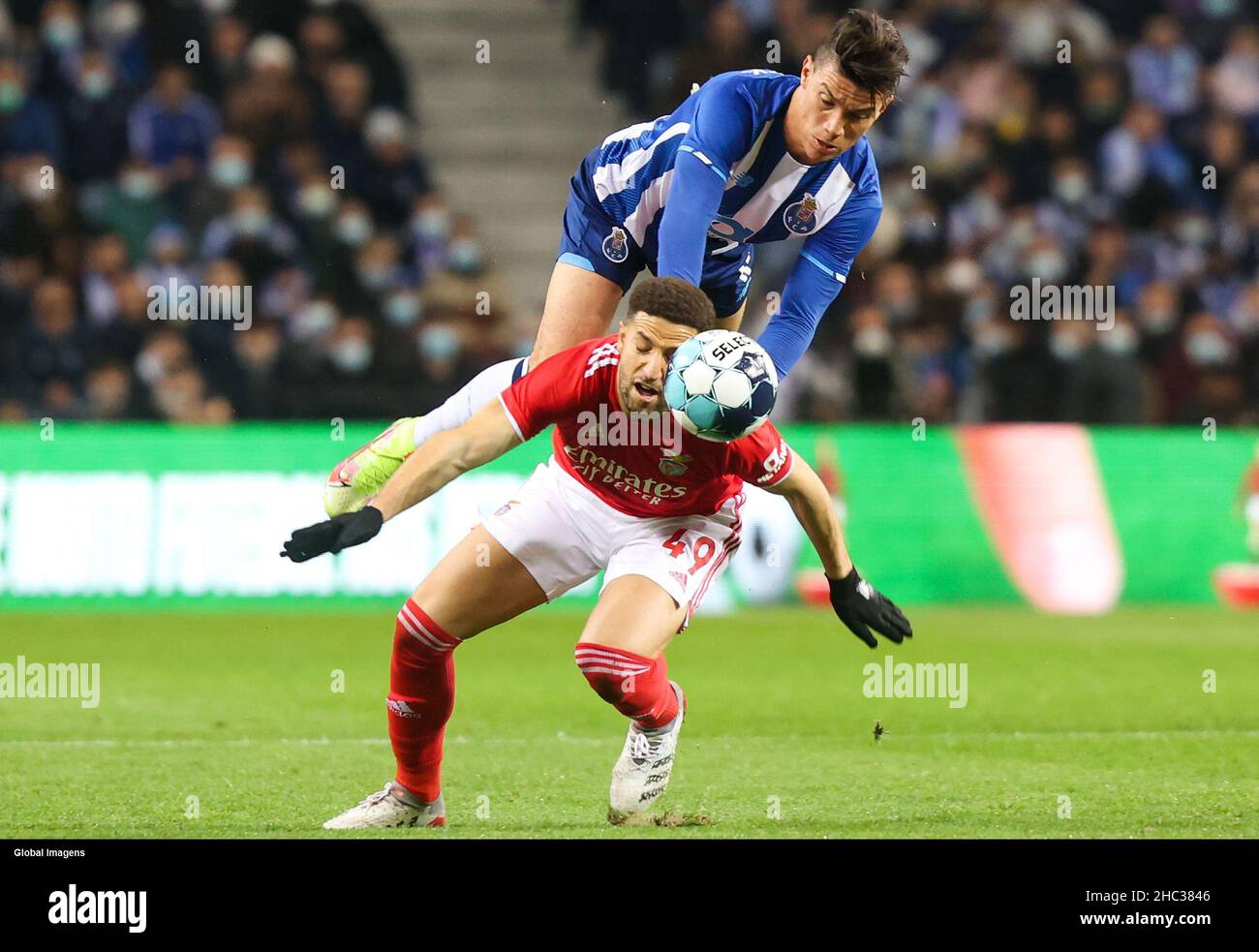 Porto, 12/23/2021 - FC Porto hosted SL Benfica tonight at EstÃdio do Dragão  in a game of the 5th round of the Portuguese Cup for the 2021/2022 season.  Uribe and Taarabt (Ivan