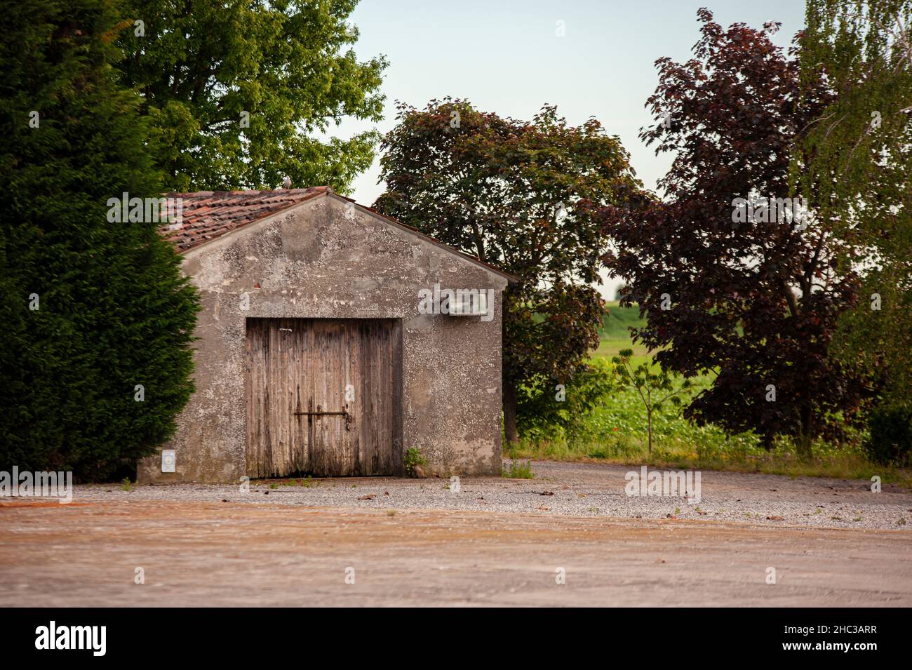 Rural building hi-res stock photography and images - Alamy