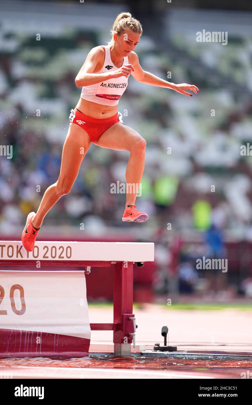 Konieczek participating in the 3000 meters steeplechase at the