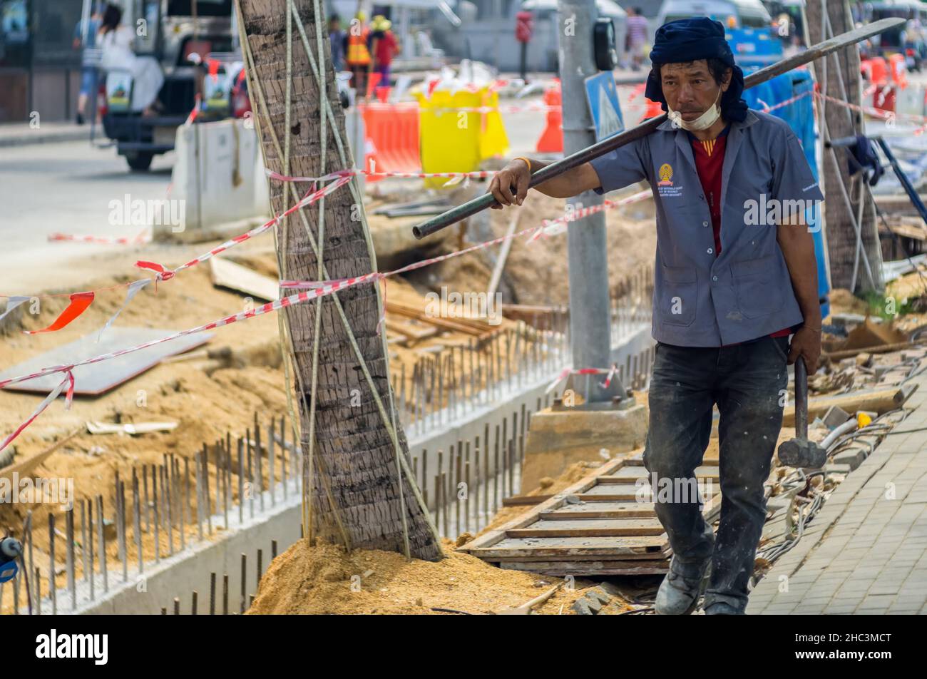 PATTAYA,THAILAND - OCTOBER 27,2019:Beachroad This is a part of the construction site,where Thai workers modernized the canalization. Stock Photo