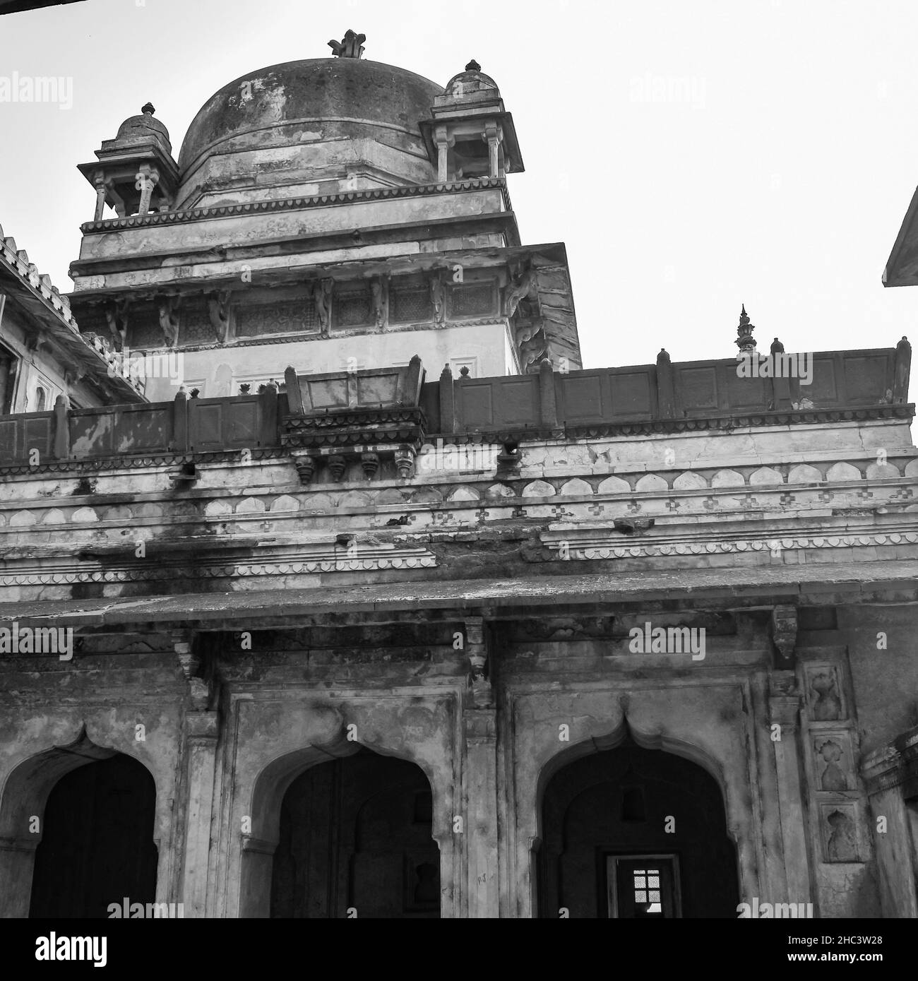 Jahangir Mahal (Orchha Fort) in Orchha, Madhya Pradesh, India, Jahangir Mahal or Orchha Palace is citadel and garrison located in Orchha. Madhya Prade Stock Photo