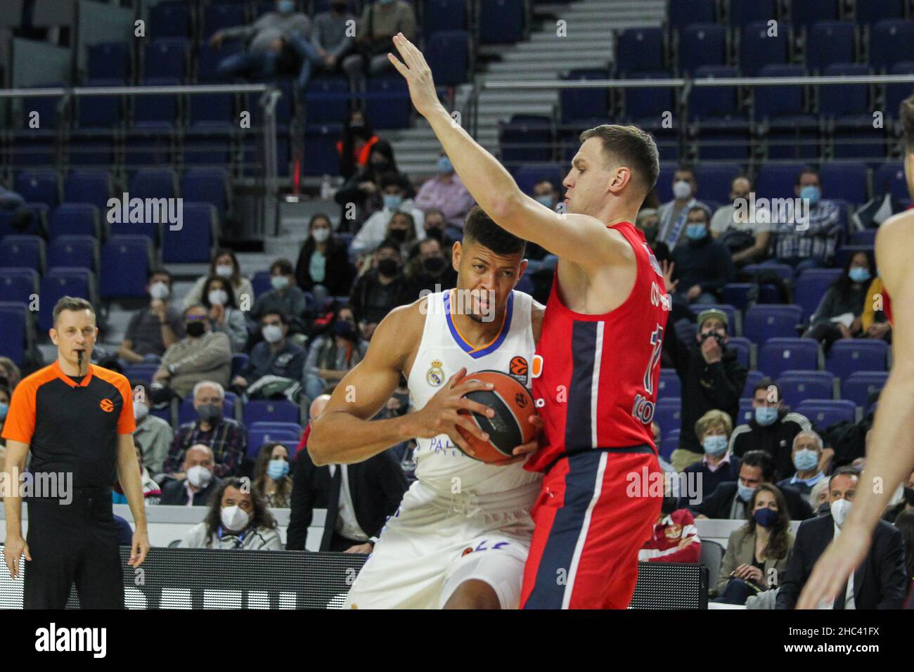 Walter Samuel Tavares da Veiga of Real Madrid and Johannes Voigtmann of CSKA Moscow in action during the Turkish Airlines Euroleague basketball match between Real Madrid and CSKA Moscow on December 23, 2021 at Wizink Center in Madrid, Spain - Photo:  Irh/DPPI/LiveMedia Stock Photo