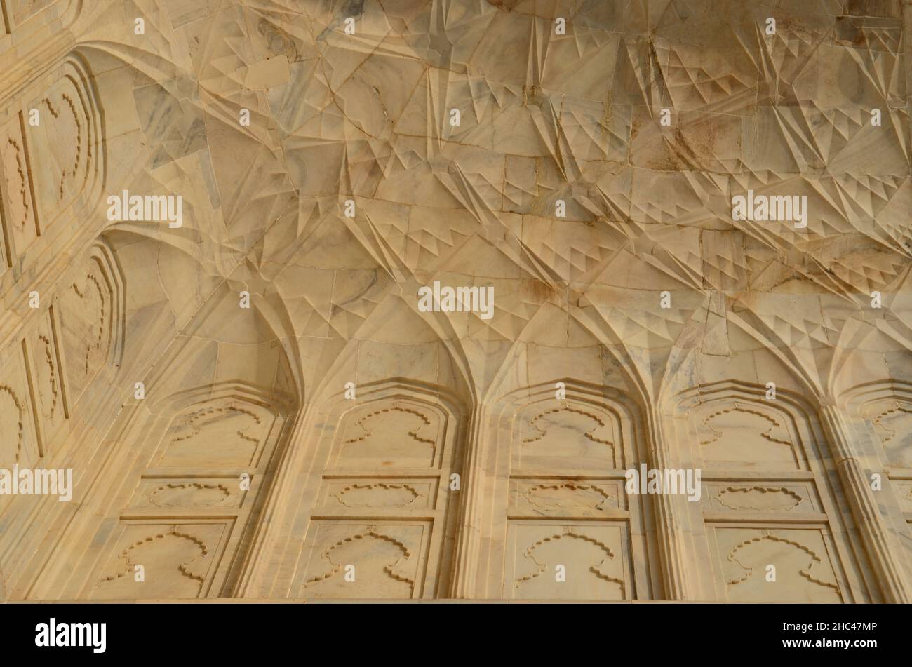 Detail of the decorated walls of Taj Mahal Stock Photo