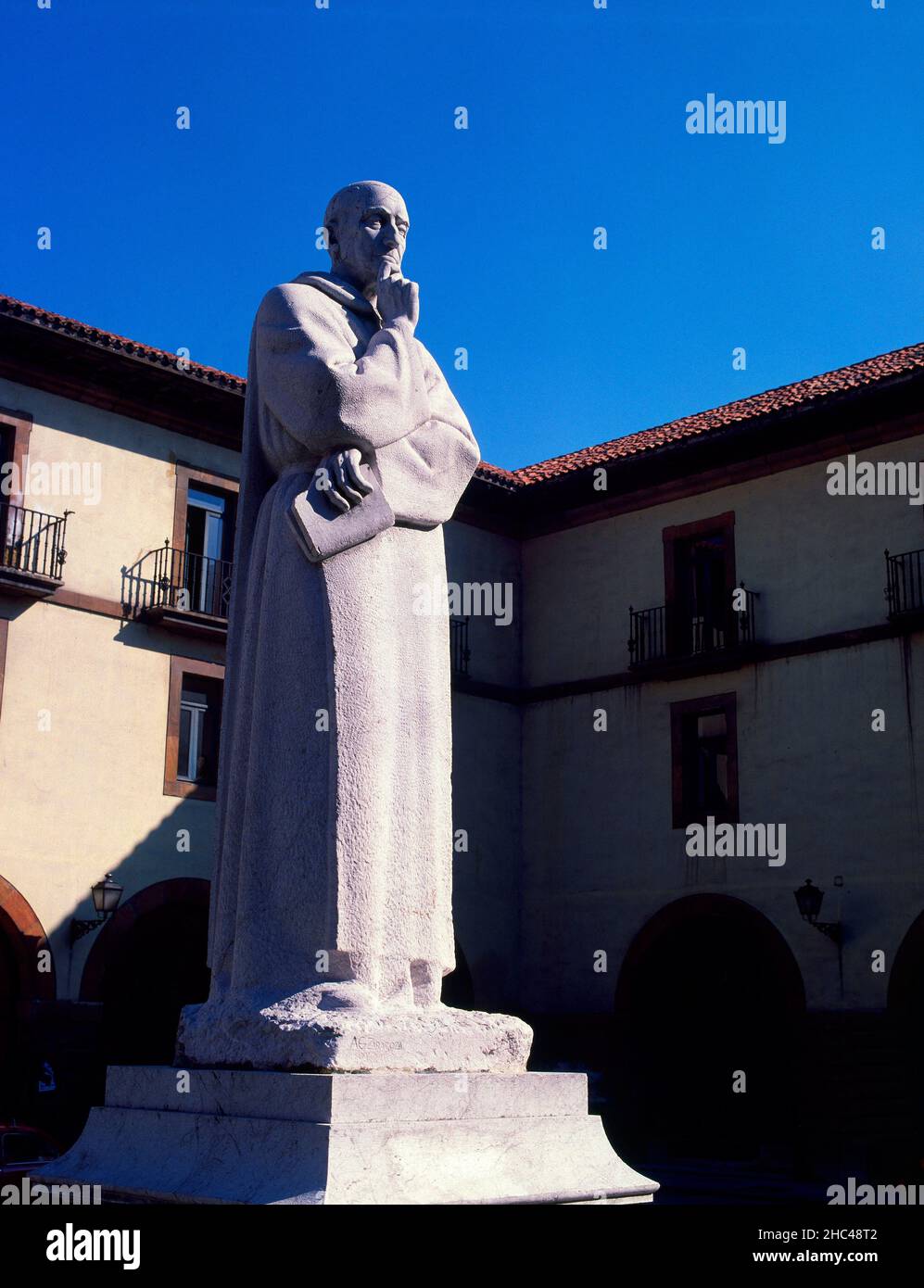 estatua-del-padre-hi-res-stock-photography-and-images-alamy