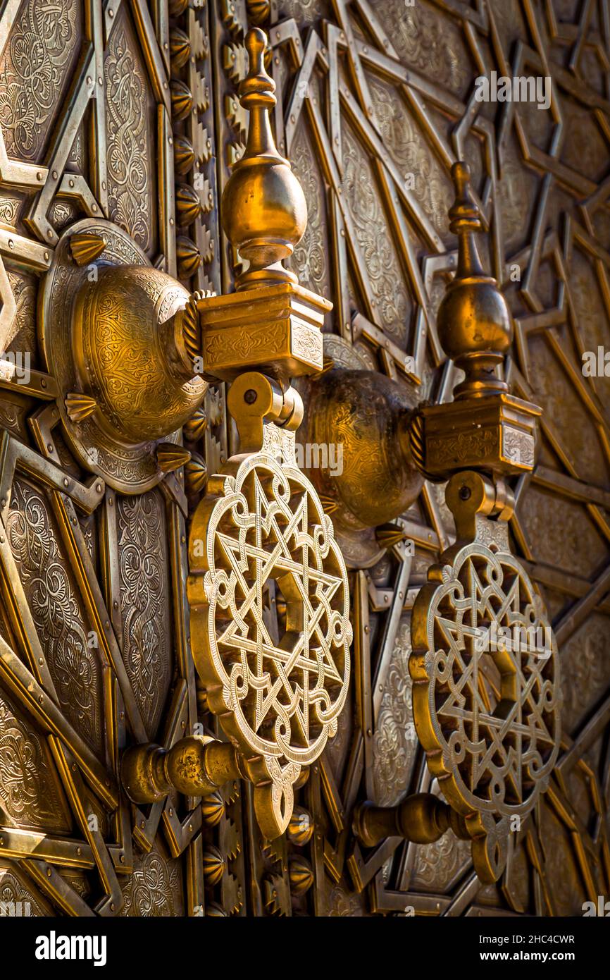 Brass doorknocker of the royal palace in Fès, Oulad Tayeb, Morocco Stock Photo