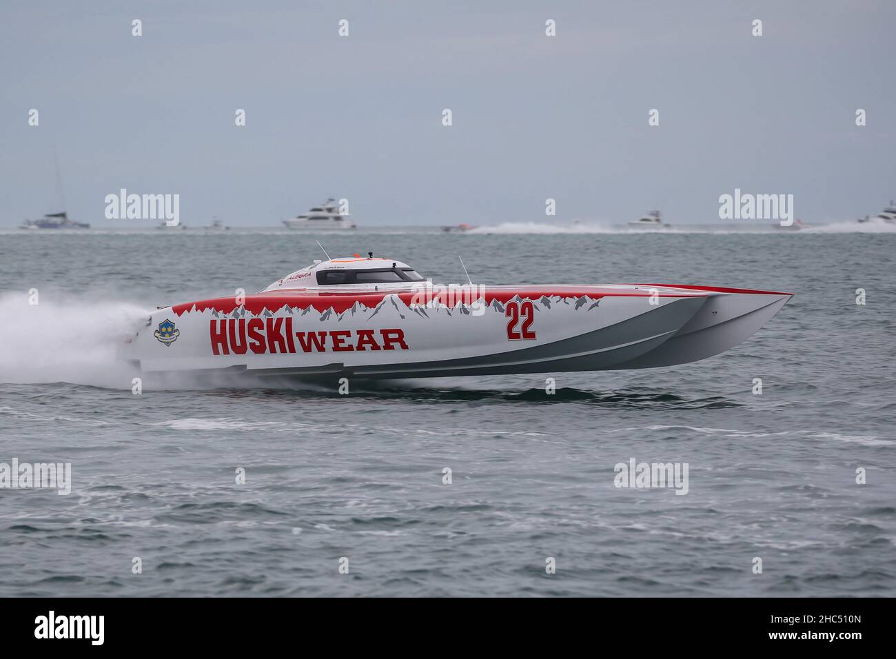 Motorboat offshore ocean race hi-res stock photography and images - Alamy