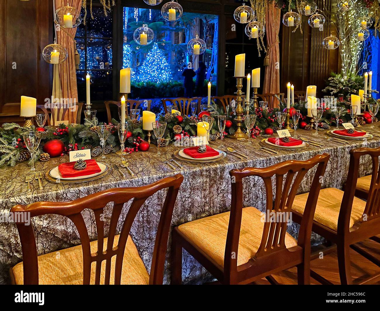 table set, dinner, elegant, Christmas, white candles, place names