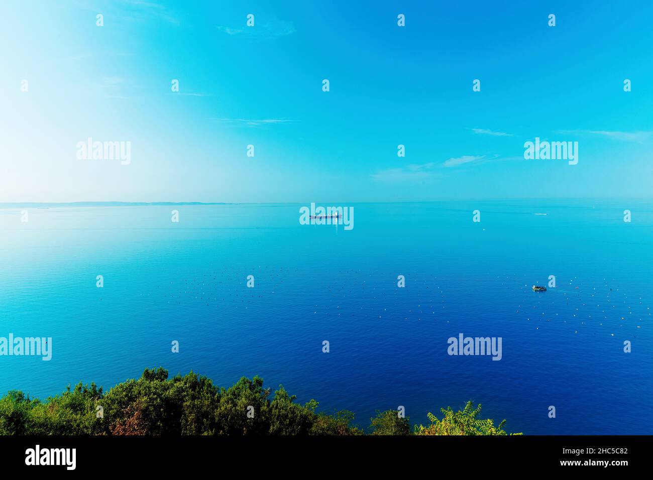 Cargo ship in open atlantic hi-res stock photography and images - Alamy