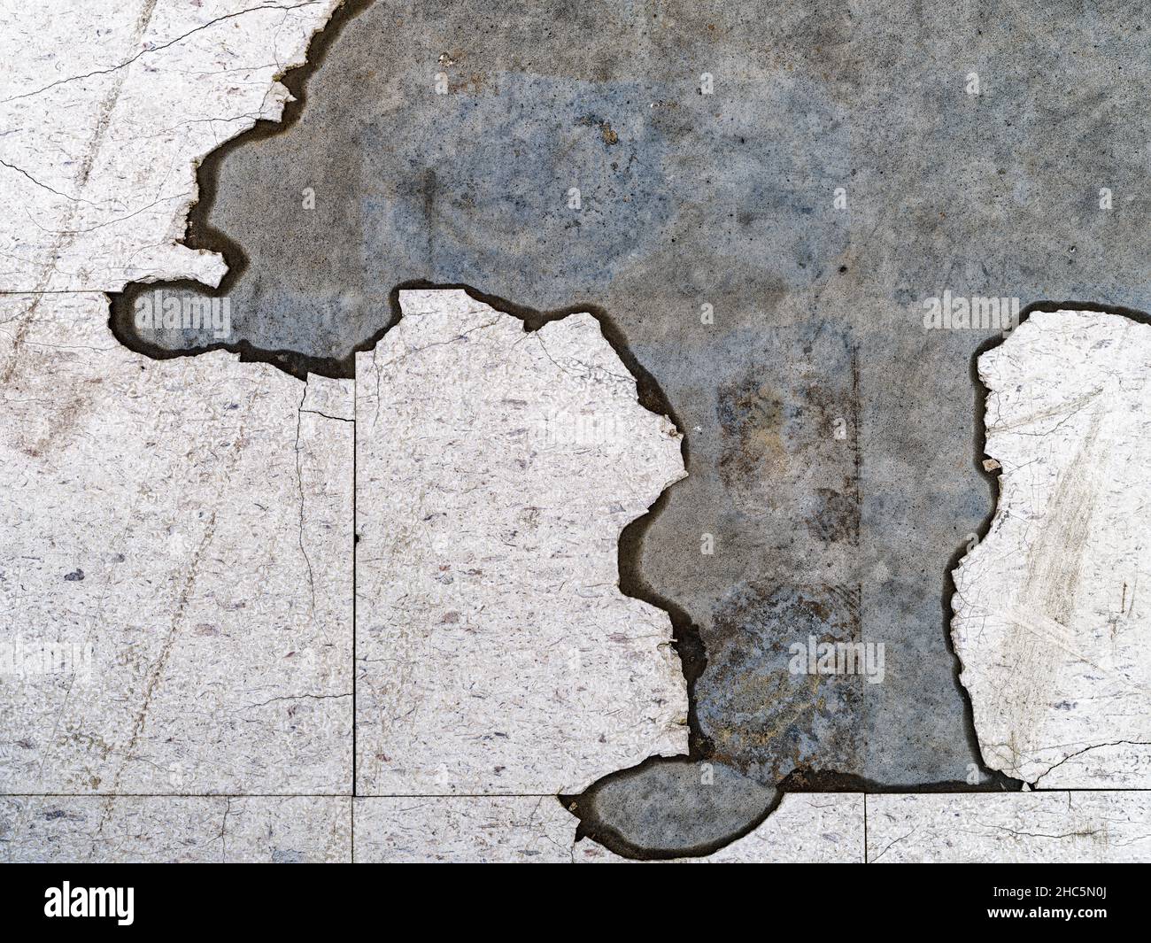 Patterns in cracked floor hi-res stock photography and images - Alamy