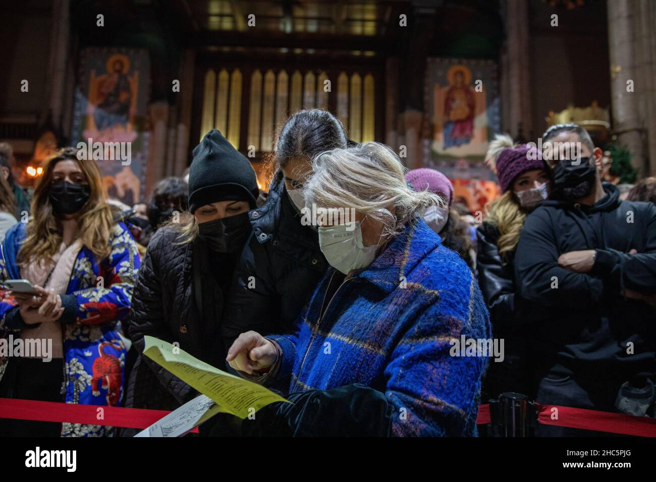 Celebration of the Christmas liturgy at the St. Anthony of Padua Church during the pandemic days in Istanbul, Turkey, December 24, 2021. Stock Photo