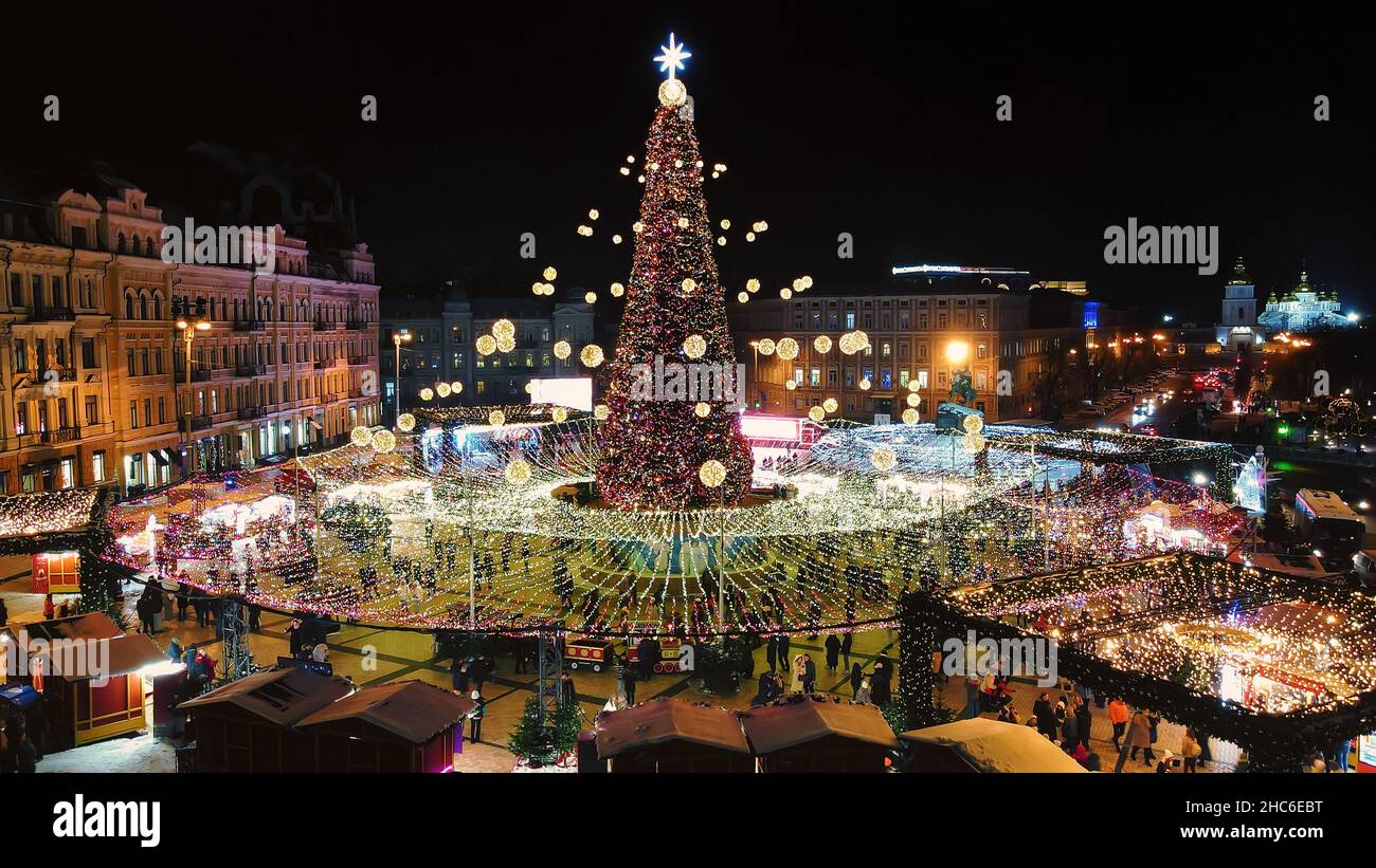Independence Square Christmas Tree Lighting 2022 Ukrainian Christmas Tree High Resolution Stock Photography And Images -  Alamy