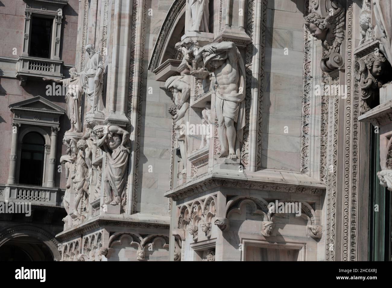 Historical statues hi-res stock photography and images - Alamy