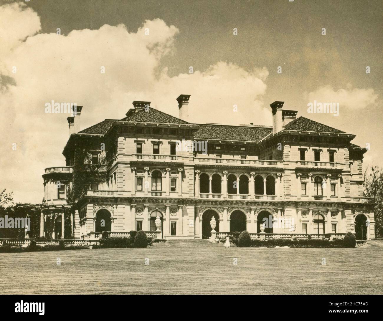 Side View of The Breakers Mansion, built by Cornelius Vanderbilt, Newport, Rhode Island USA 1940s Stock Photo