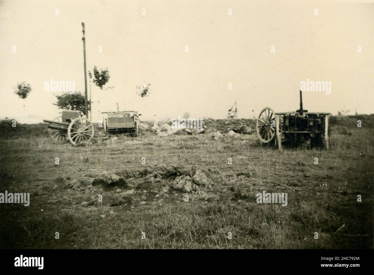 WWII WW2 german soldiers invades Poland - Tomaszów Lubelski, Poland 09/22/1939 - polish abandon weapons and cannons Stock Photo