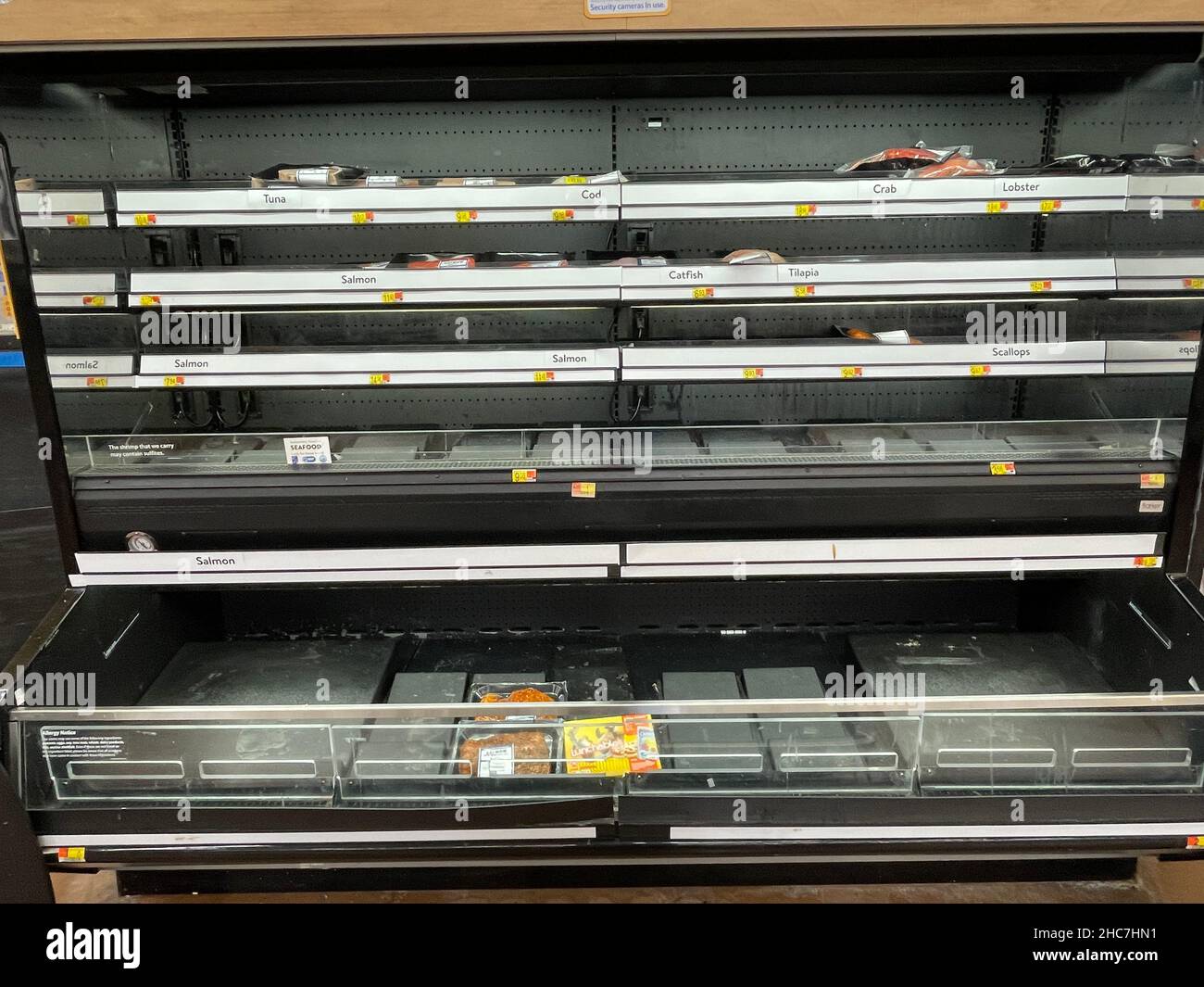 Augusta, Ga USA 12 24 21 Walmart retail grocery store interior