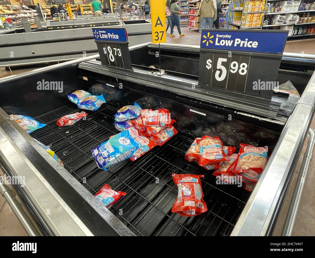 Augusta, Ga USA 12 24 21 Walmart retail grocery store interior