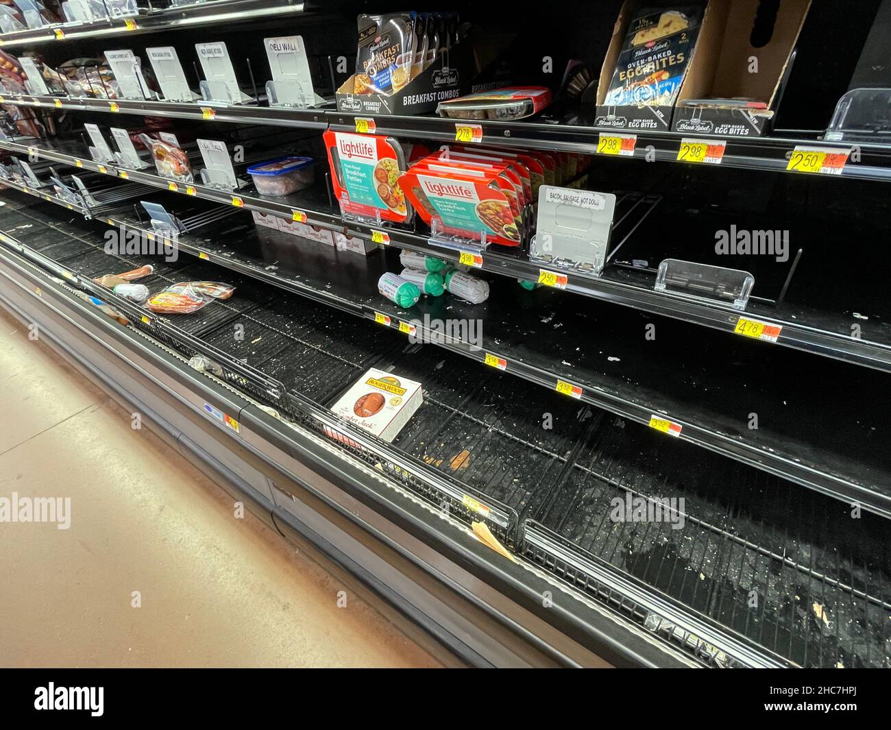Augusta, Ga USA 12 24 21 Walmart retail grocery store interior