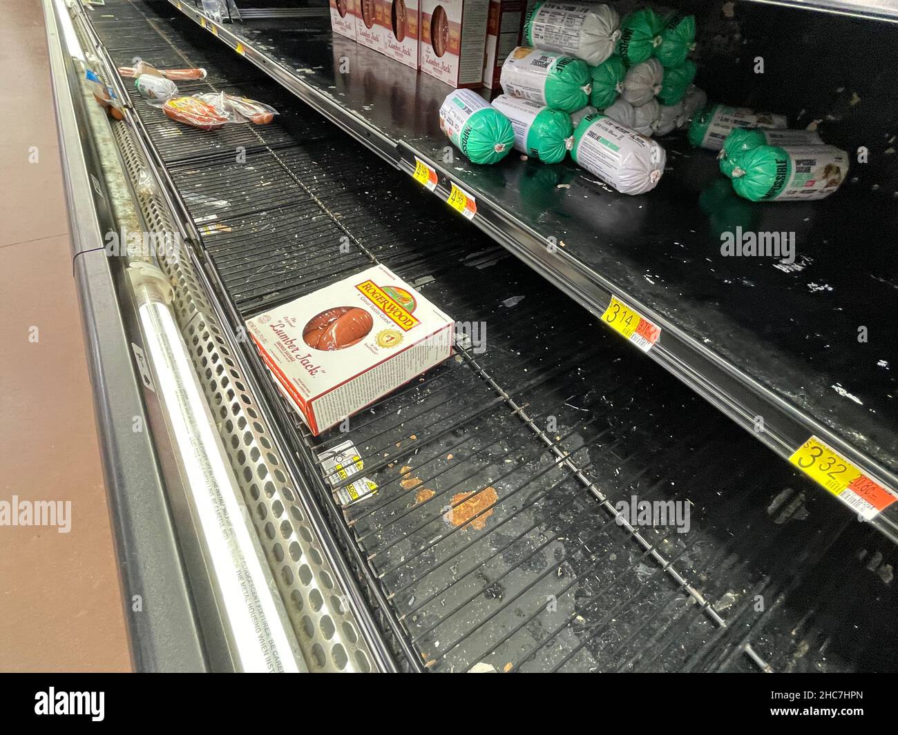 Augusta, Ga USA 12 24 21 Walmart retail grocery store interior