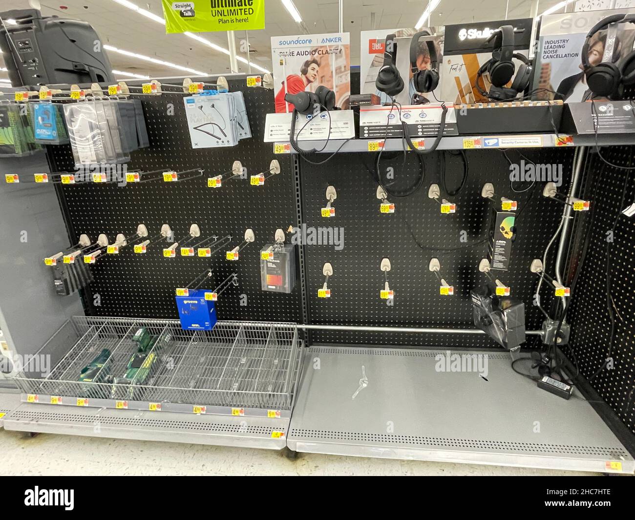 Augusta, Ga USA 12 24 21 Walmart retail grocery store interior