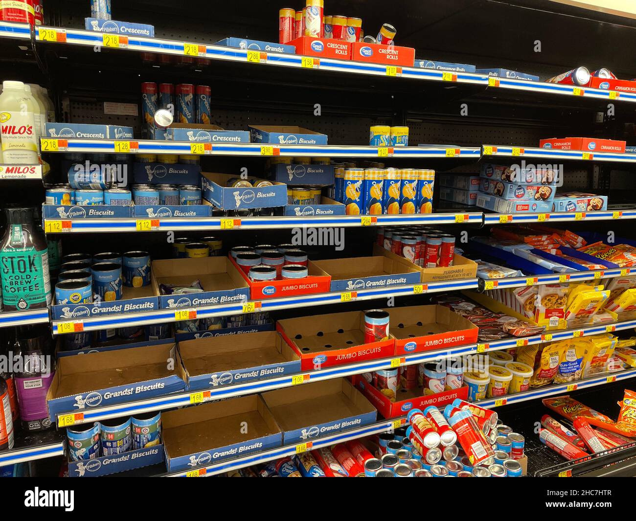 Augusta, Ga USA 12 24 21 Walmart retail grocery store interior