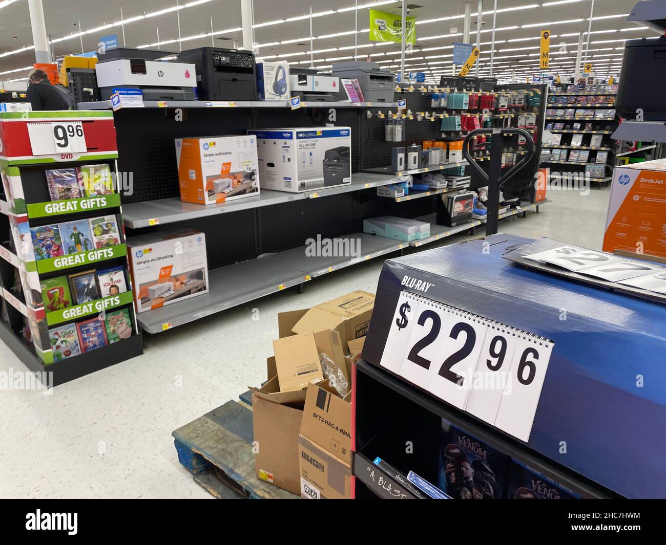 Augusta, Ga USA 12 24 21 Walmart retail grocery store interior