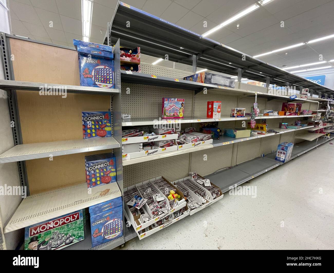 Augusta, Ga USA 12 24 21 Walmart retail grocery store interior