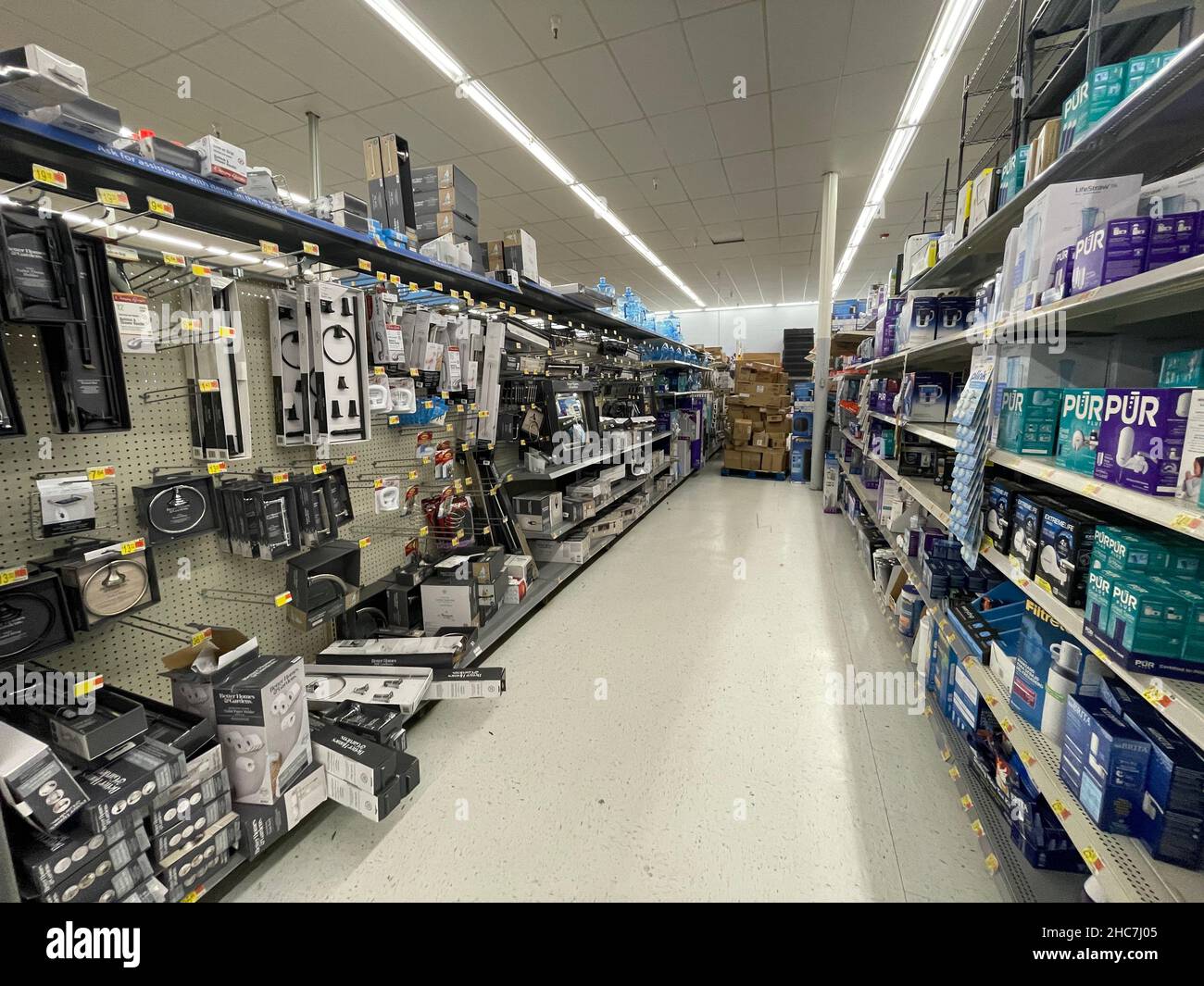 Augusta, Ga USA 12 24 21 Walmart retail grocery store interior