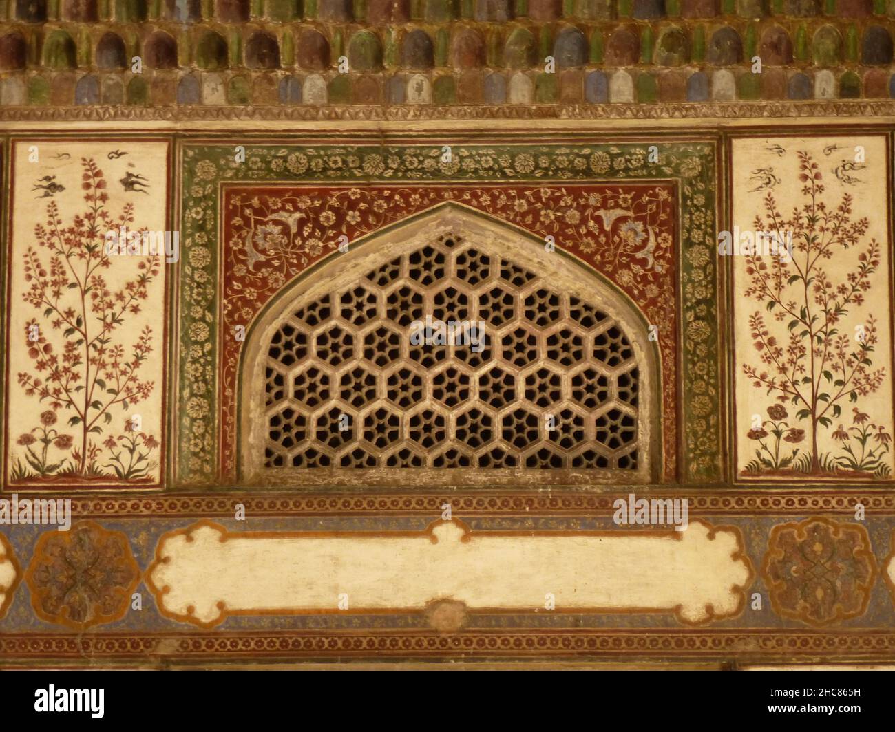 Decorated jali inside of Itmad-ud-Daula in Agra Stock Photo