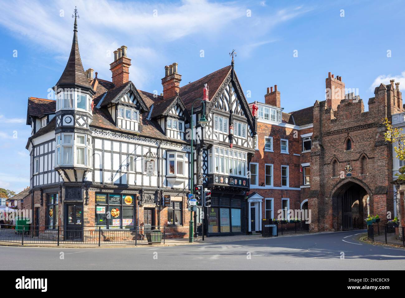 Half timbered buildings at the brick built town gate NORTH BAR WITHOUT  Market town of Beverley Yorkshire  East Riding of Yorkshire England UK GB Stock Photo