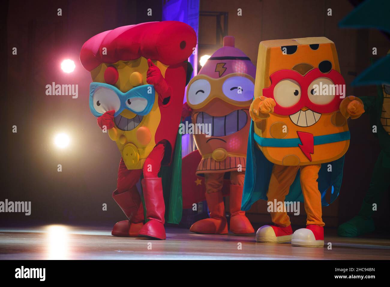 https://c8.alamy.com/comp/2HC94BN/madrid-spain-26th-dec-2021-superthings-characters-at-the-world-premiere-of-the-childrens-show-superthings-live!-at-the-ifema-municipal-palace-in-madrid-with-this-show-the-superthings-took-to-the-stage-for-the-first-time-to-perform-their-most-famous-songs-thanks-to-a-montage-with-music-and-visual-effects-photo-by-atilano-garciasopa-imagessipa-usa-credit-sipa-usaalamy-live-news-2HC94BN.jpg