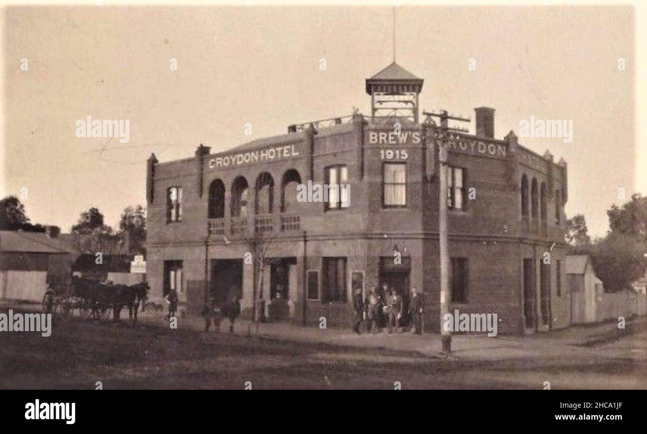 Brew's Croydon Hotel, Croydon, Victoria - circa 1915 Stock Photo
