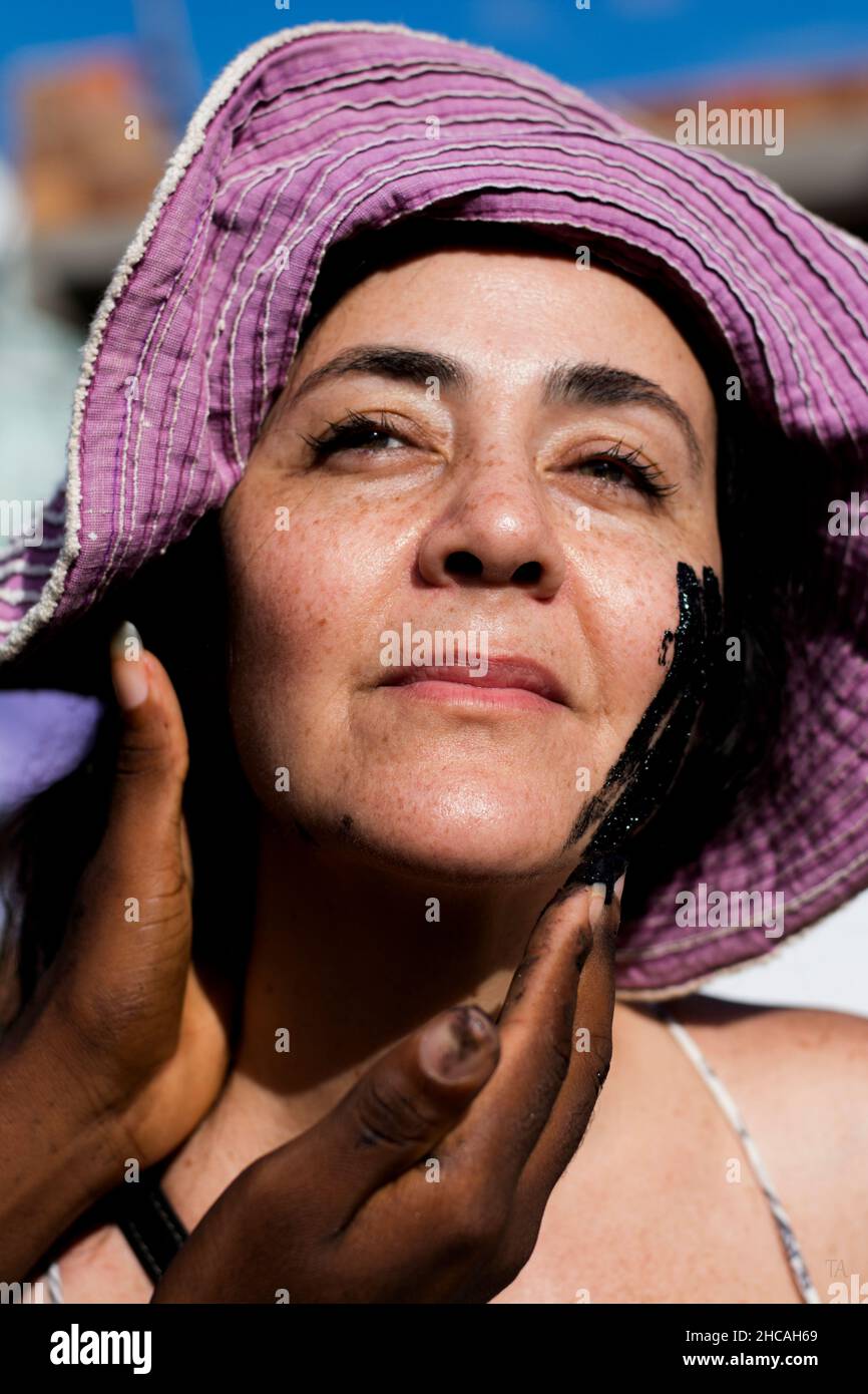 Womans face eyes close up hi-res stock photography and images - Alamy