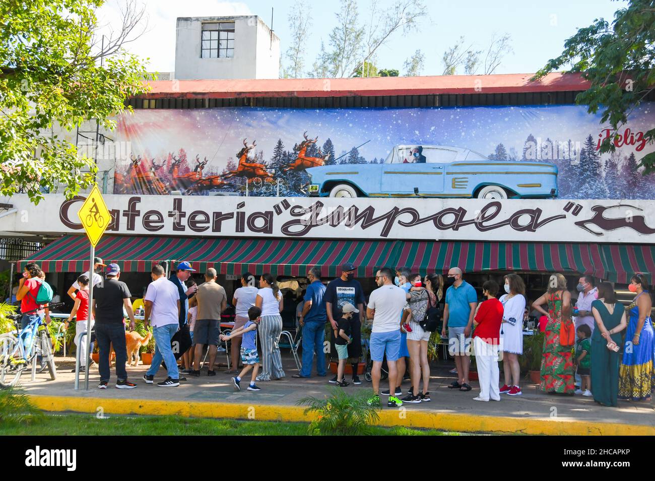 Many people cafe restaurant cafeteria hi-res stock photography and images -  Alamy