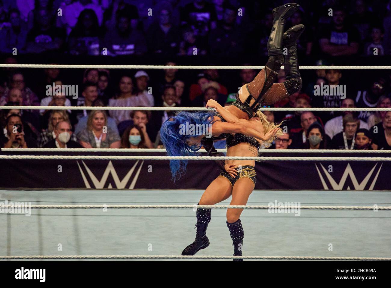 Tampa, Florida, USA. 26th Dec. 2021. Sasha Banks vs Charlotte Flair during  WWE fight at Amalie Arena. Credit: Yaroslav Sabitov/YES Market Media/Alamy  Live News Stock Photo - Alamy