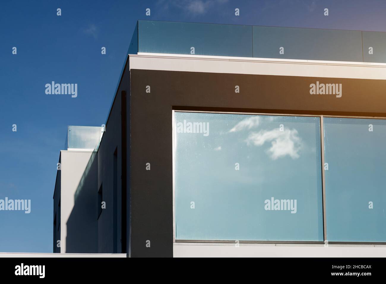 Beautiful home exterior hi-res stock photography and images - Alamy