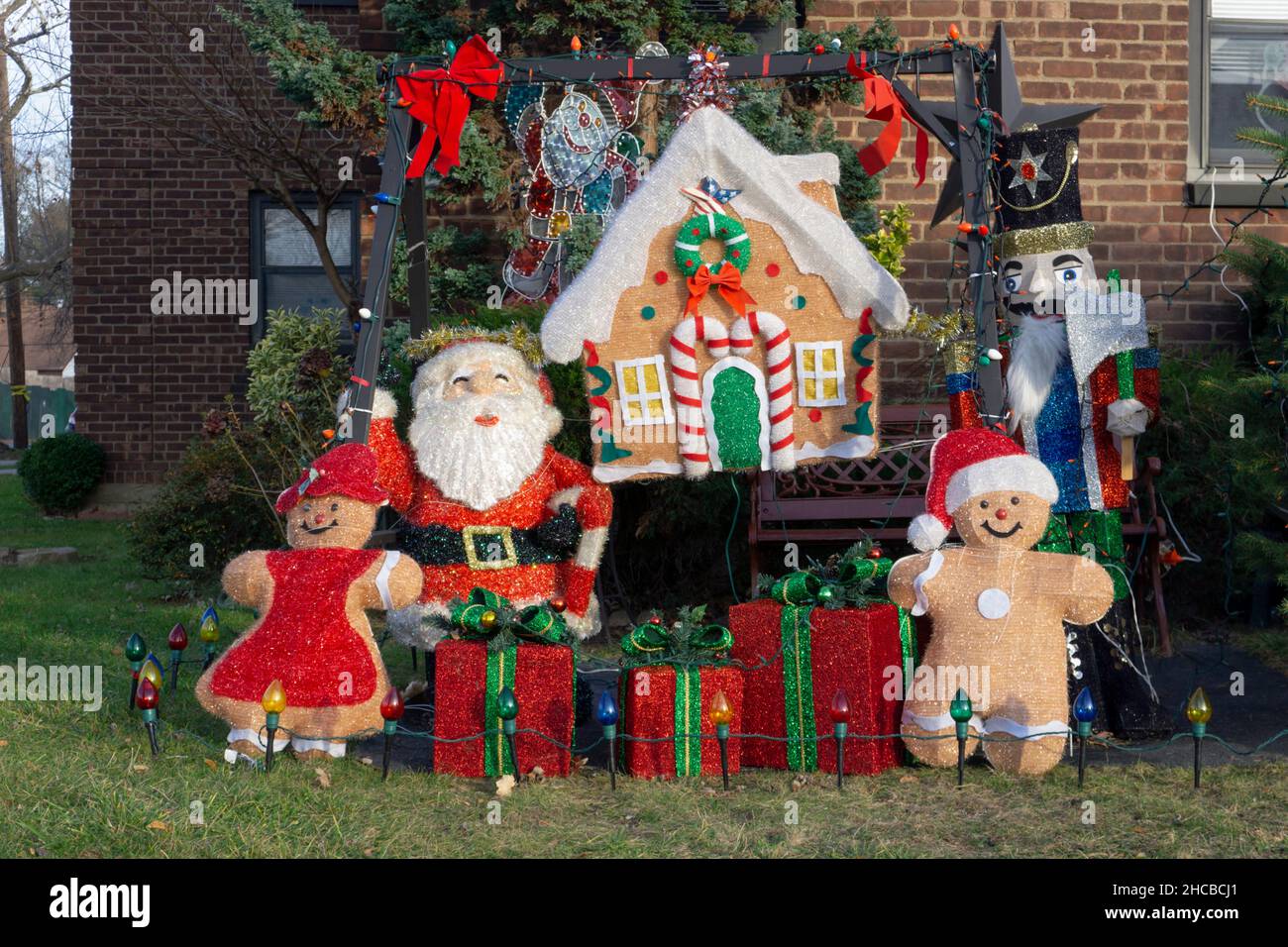 Christmas decorations outside and a apartment complex in Whitestone