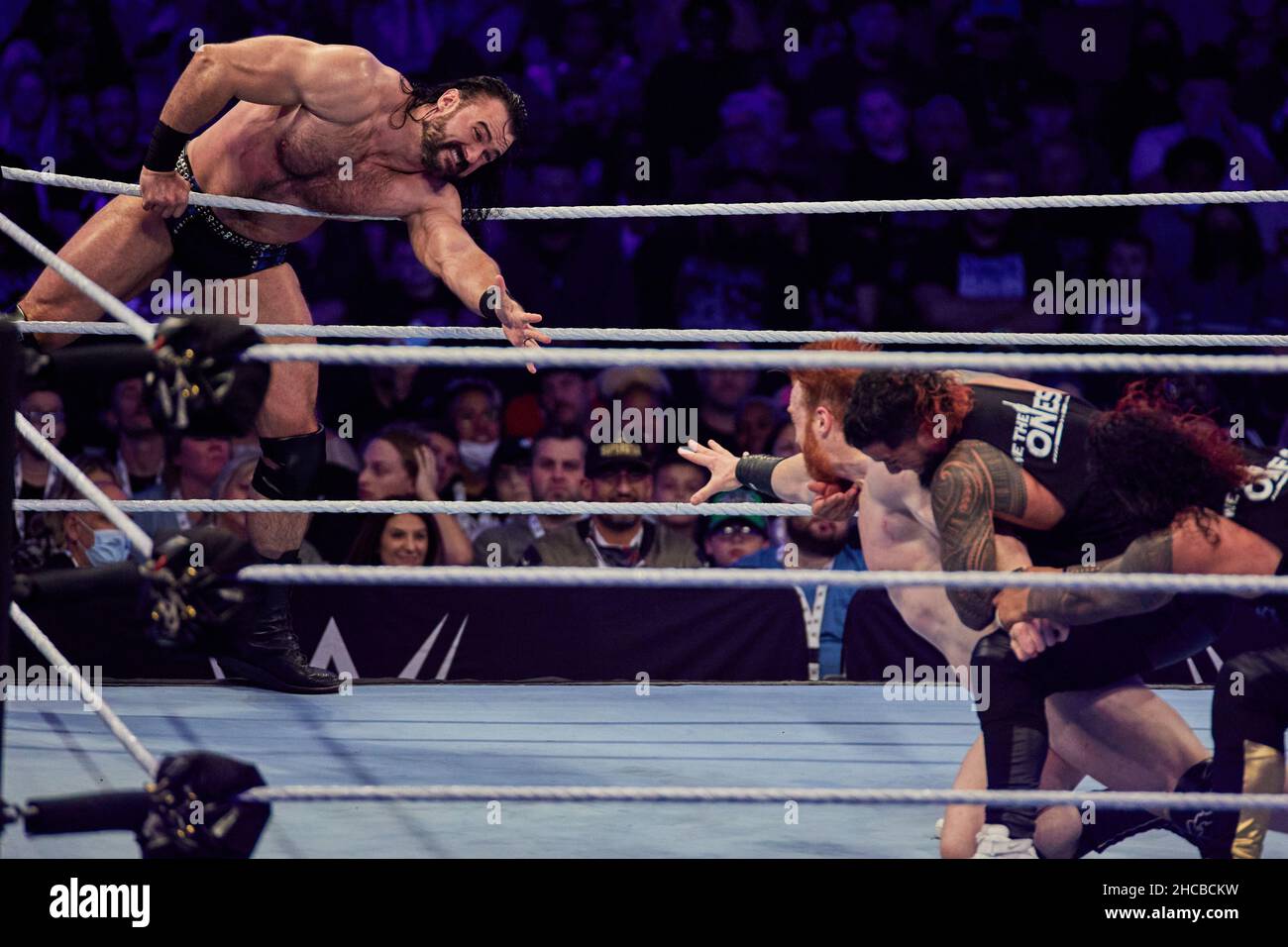 Tampa, Florida, USA. 26th Dec. 2021. Drew Mcintyre vs Sheamus vs The Usos during WWE fight at Amalie Arena. Credit: Yaroslav Sabitov/YES Market Media/Alamy Live News Stock Photo