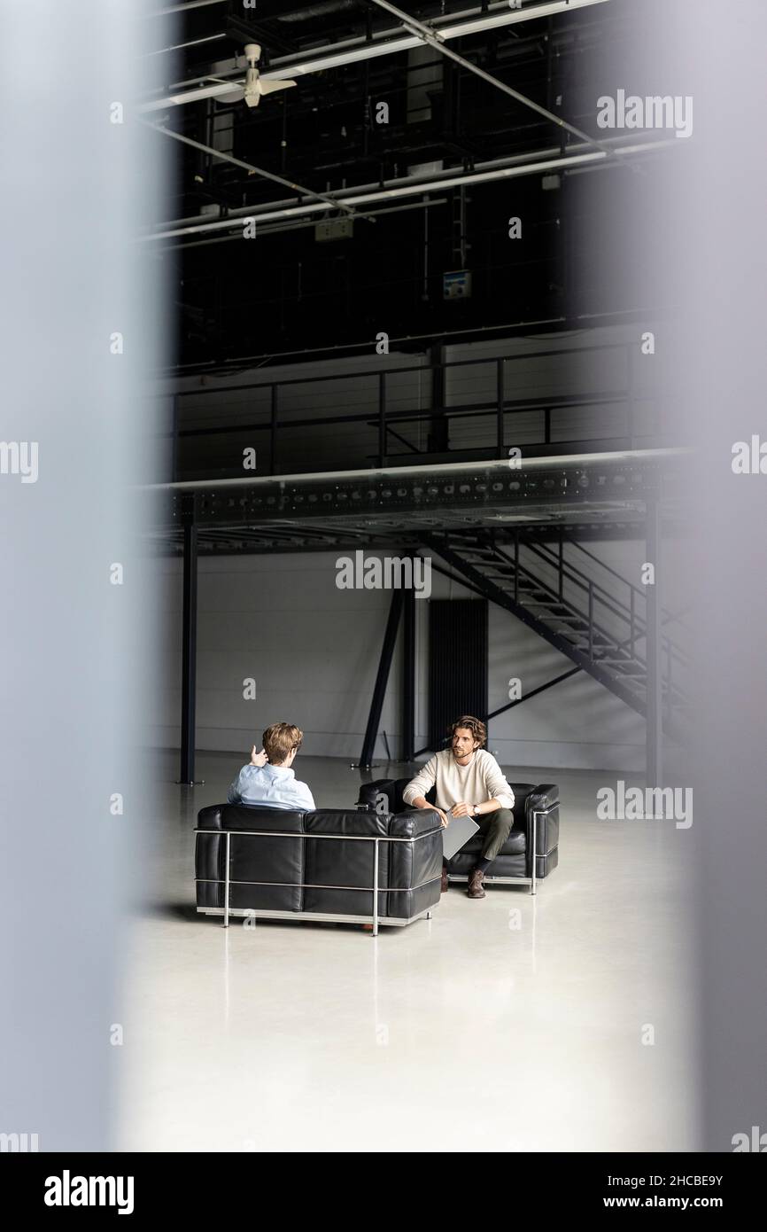 Meeting in the hall hi-res stock photography and images - Alamy