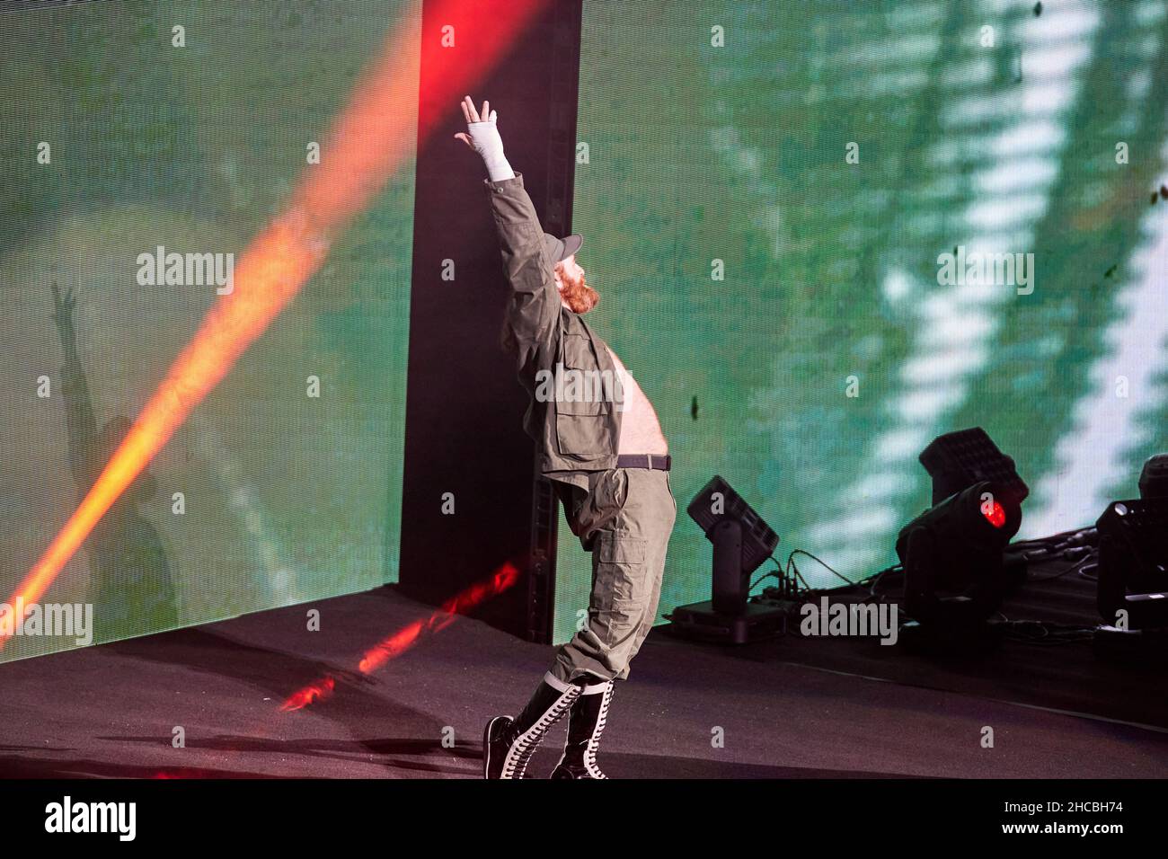 Tampa, Florida, USA. 26th Dec. 2021. Kofi Kingston vs Sami Zayn during WWE fight at Amalie Arena. Credit: Yaroslav Sabitov/YES Market Media/Alamy Live News Stock Photo