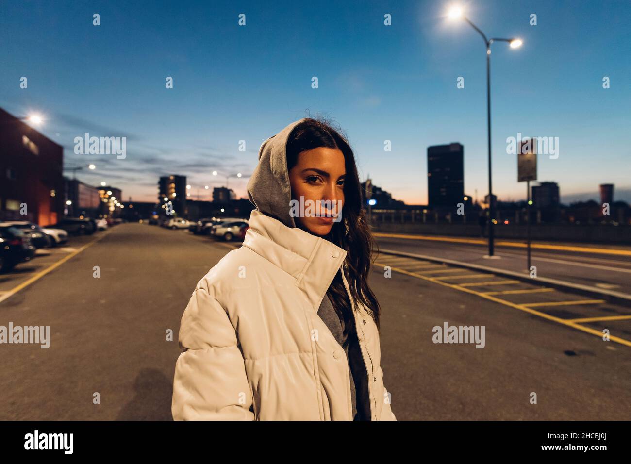 Woman looking up sky night hi-res stock photography and images - Alamy