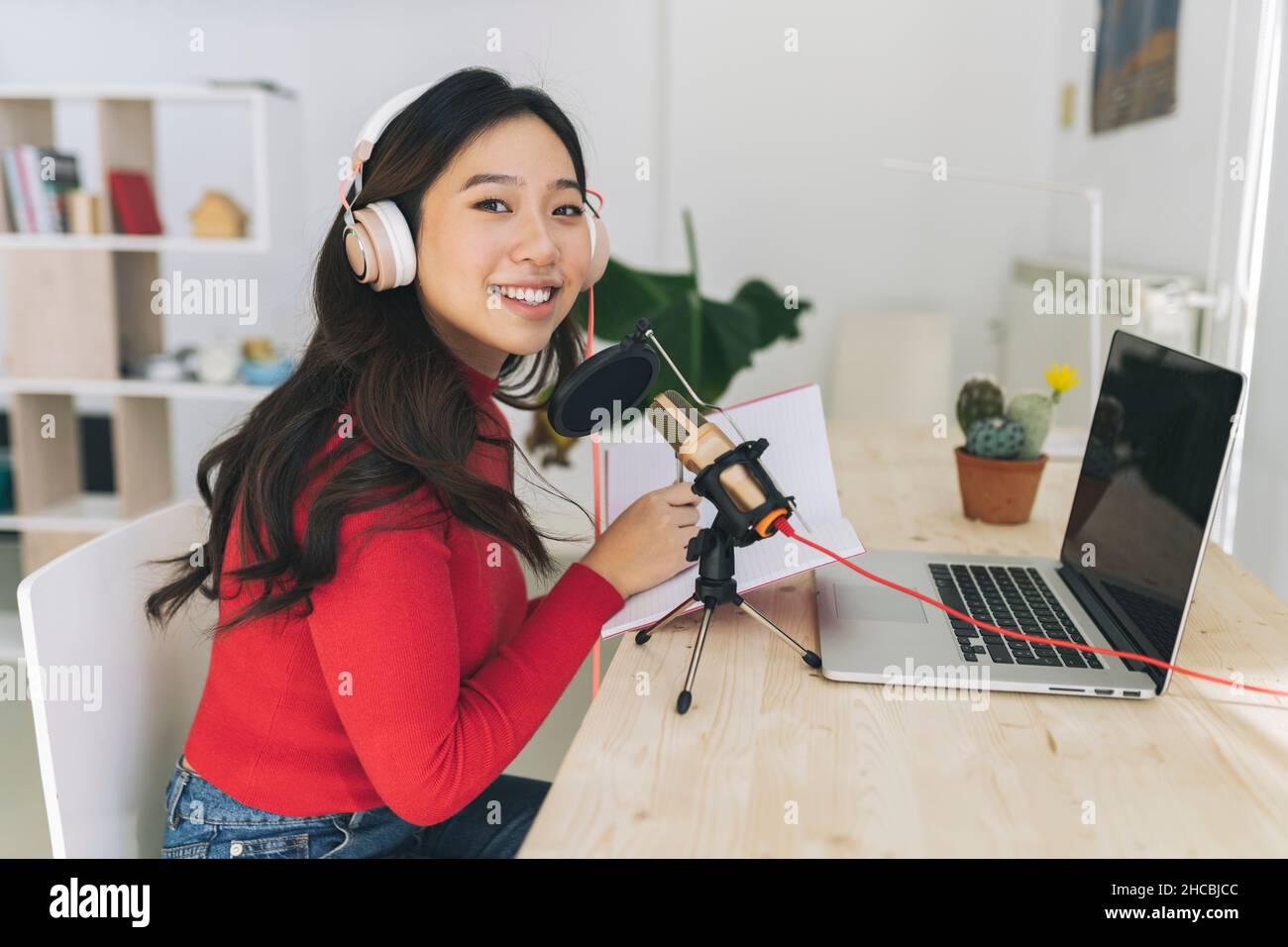 Recording microphone hires stock photography and images Alamy