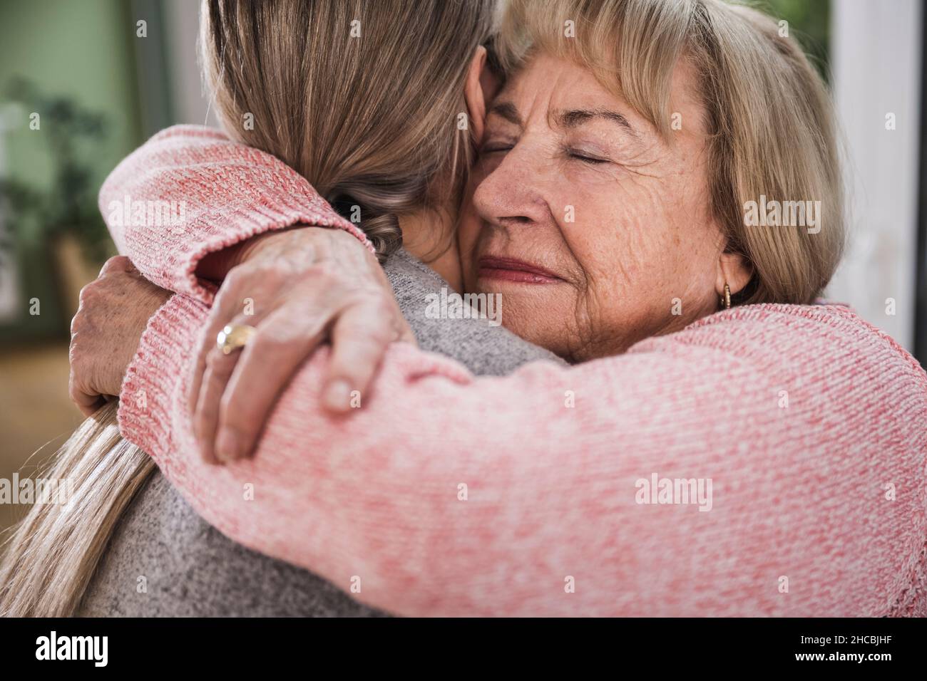 Caregiver hi-res stock photography and images - Alamy