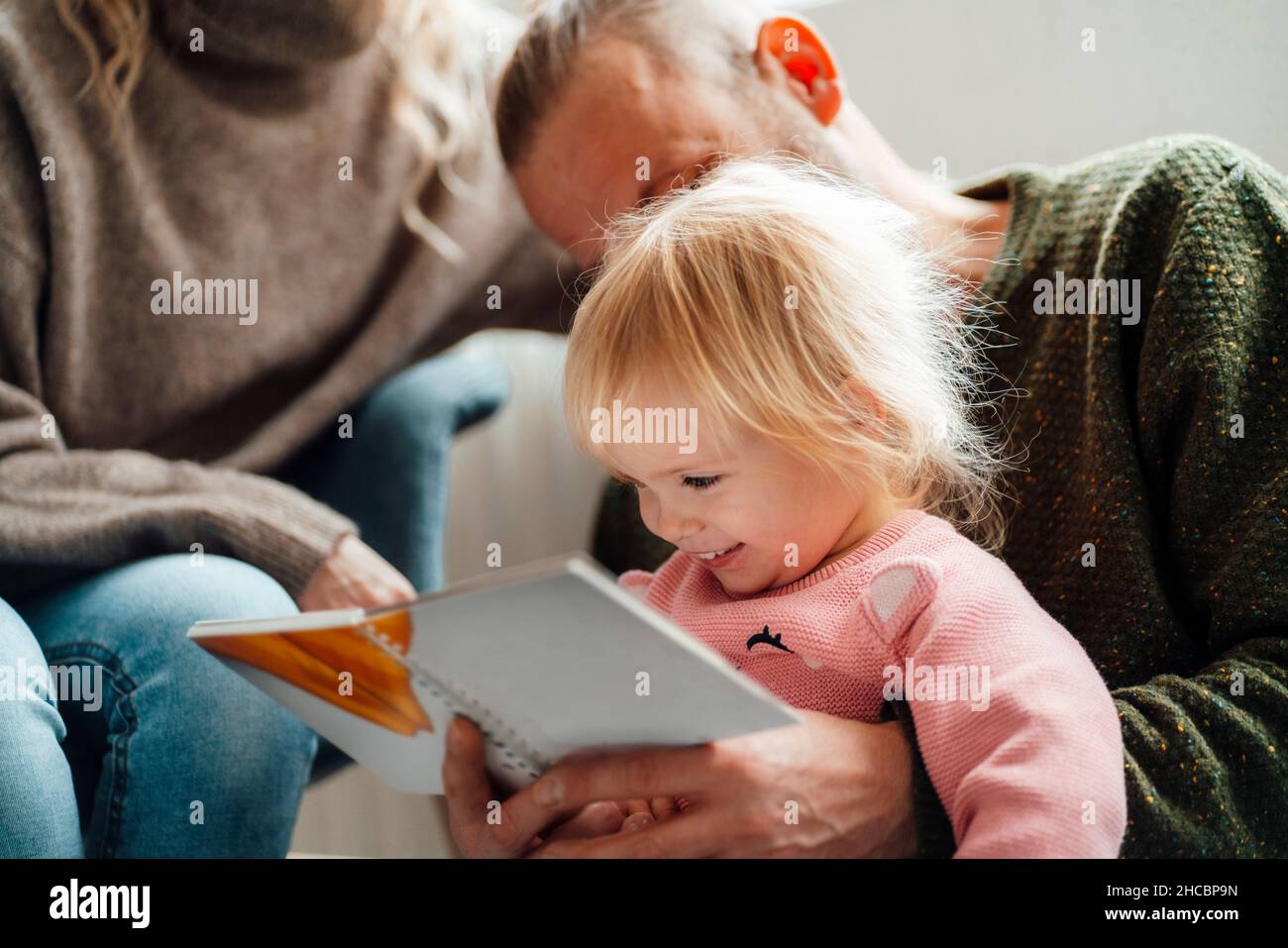 Camping man woman sitting hi-res stock photography and images - Alamy