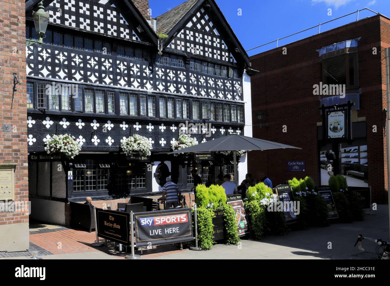 The Barley Mow Pub in Golden Square, Warrington City Centre, Cheshire, England, UK Stock Photo