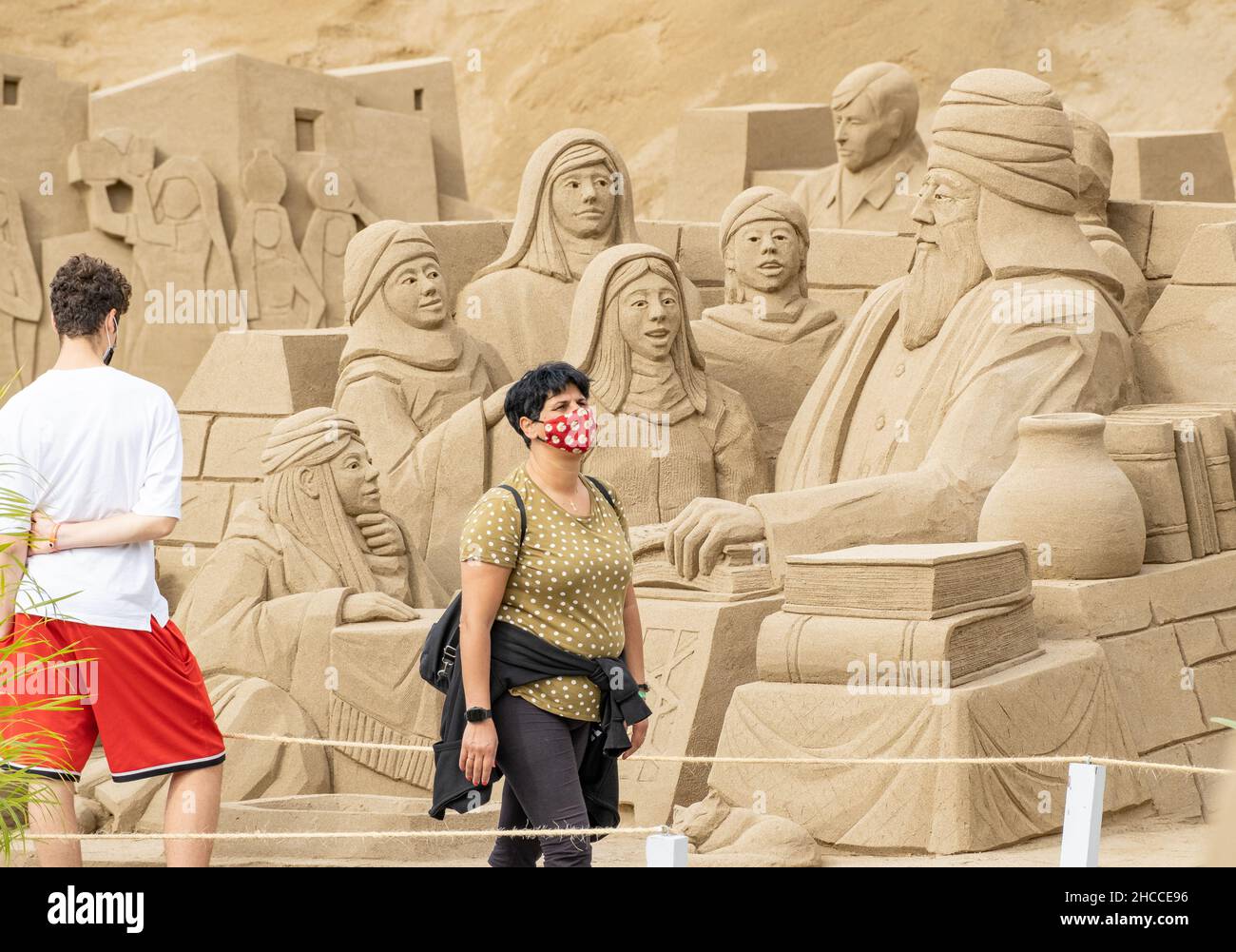 Huge sculptured face hires stock photography and images Alamy