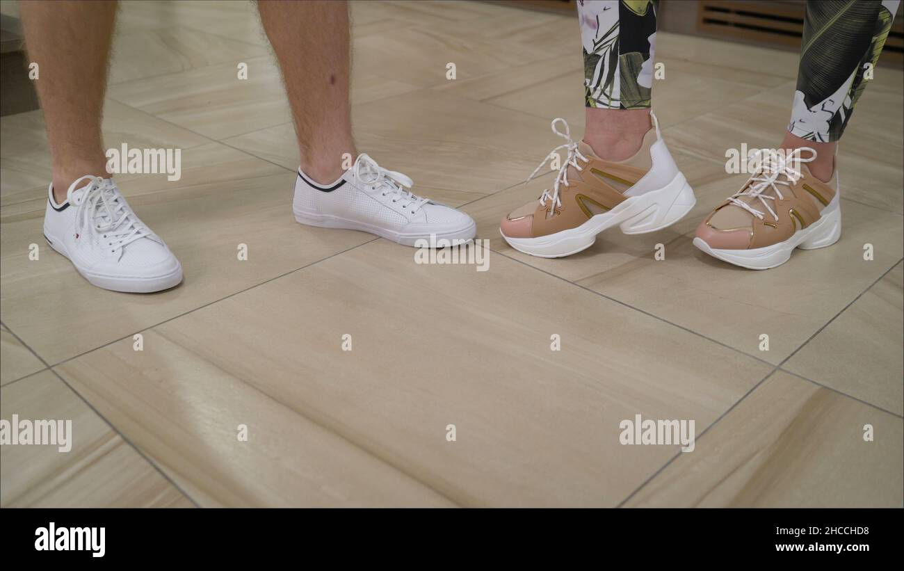 Mens shoes shopping hi-res stock photography and images - Page 13 - Alamy