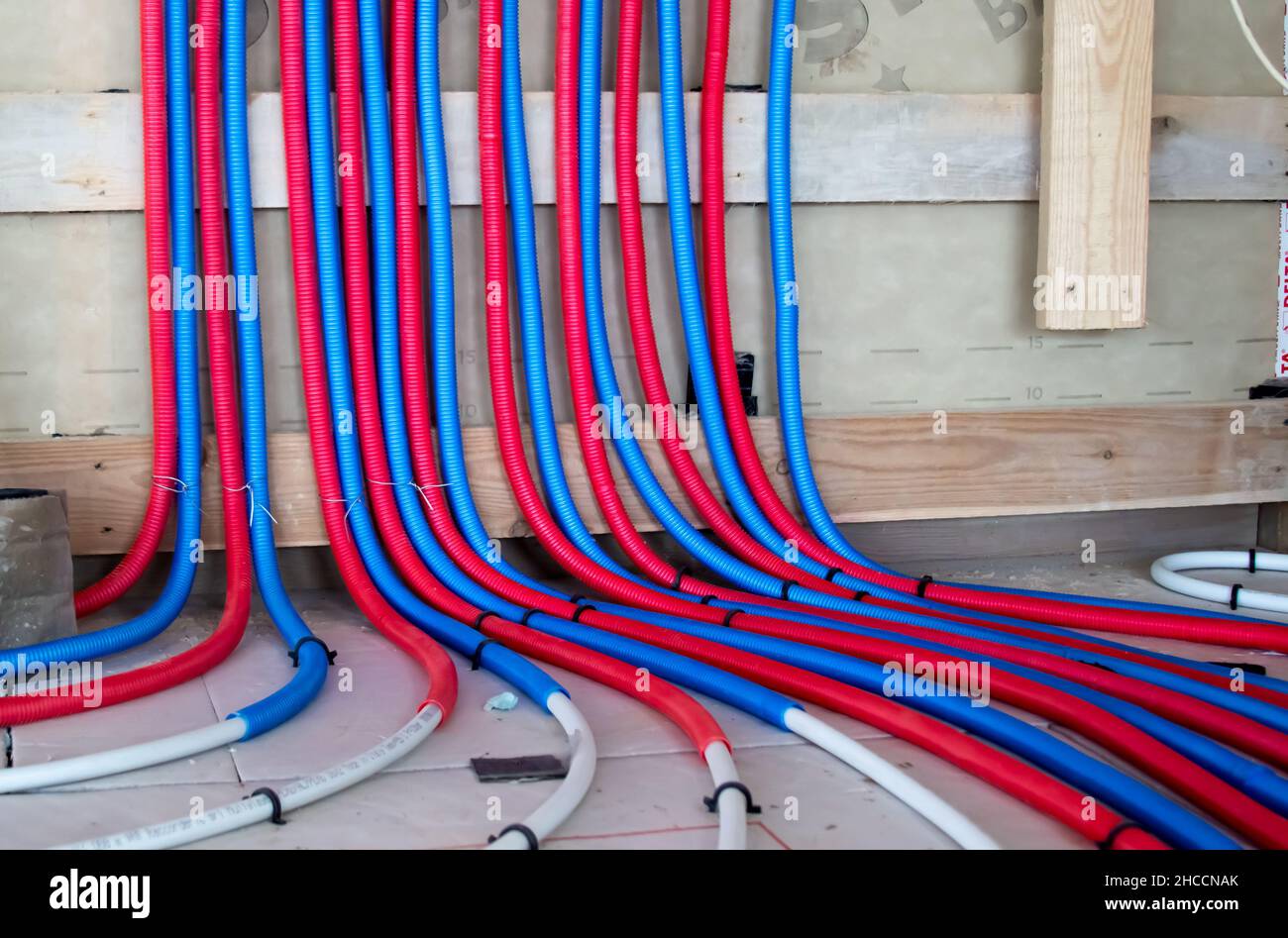 Heating system and underfloor heating from metalplastic pipes. Central