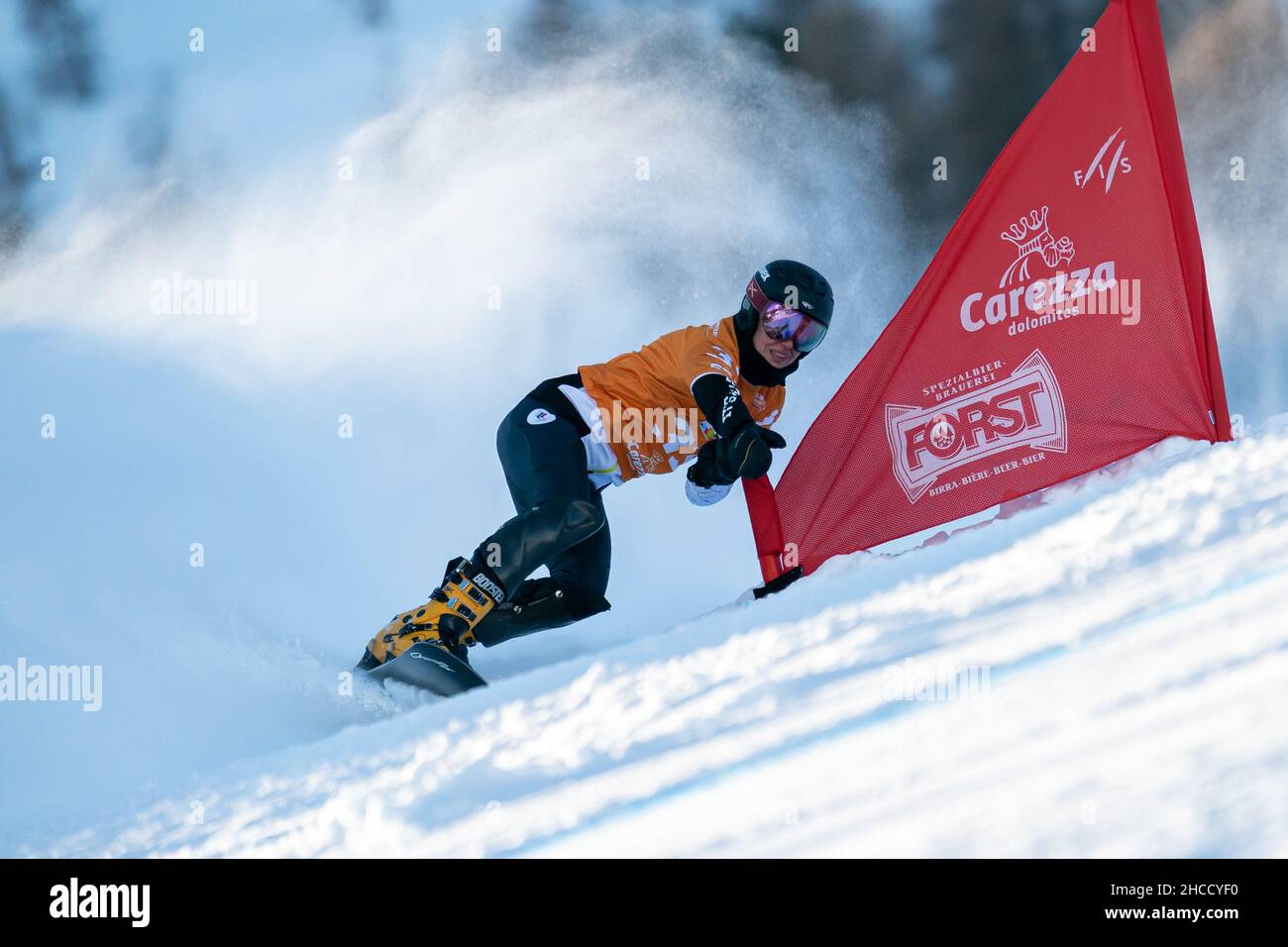 Snowboard race hi-res stock photography and images - Page 7 - Alamy